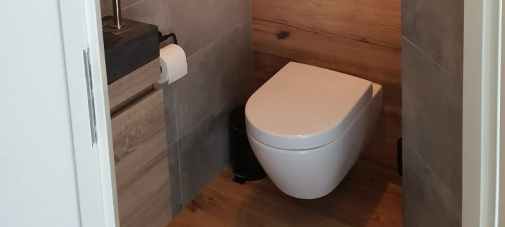 Toilet laten betegelen of toilet renovatie - Tegelzetbedrijf Gelderland